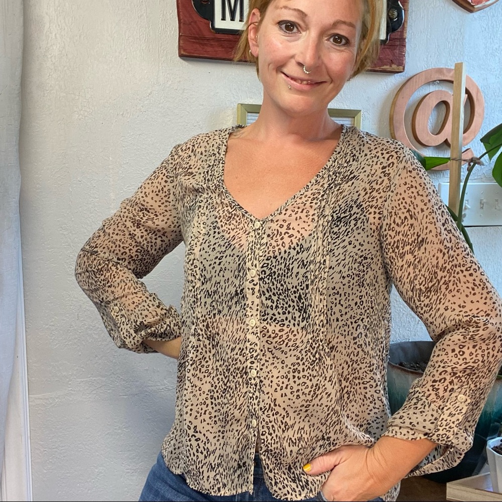 Urban Outfitters brand pins & needles Sheer Trendy Pattern blouse size small - Picture 4 of 11